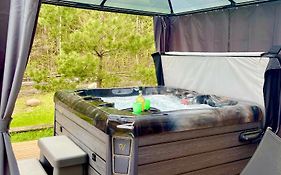 Osada Skoczkowo komfortowe domki z prywatnymi wannami hot-tub nad jeziorem- sauna- balia- prywatny staw wędkarski
